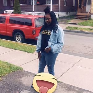 Meet your Posher, Ëddīê